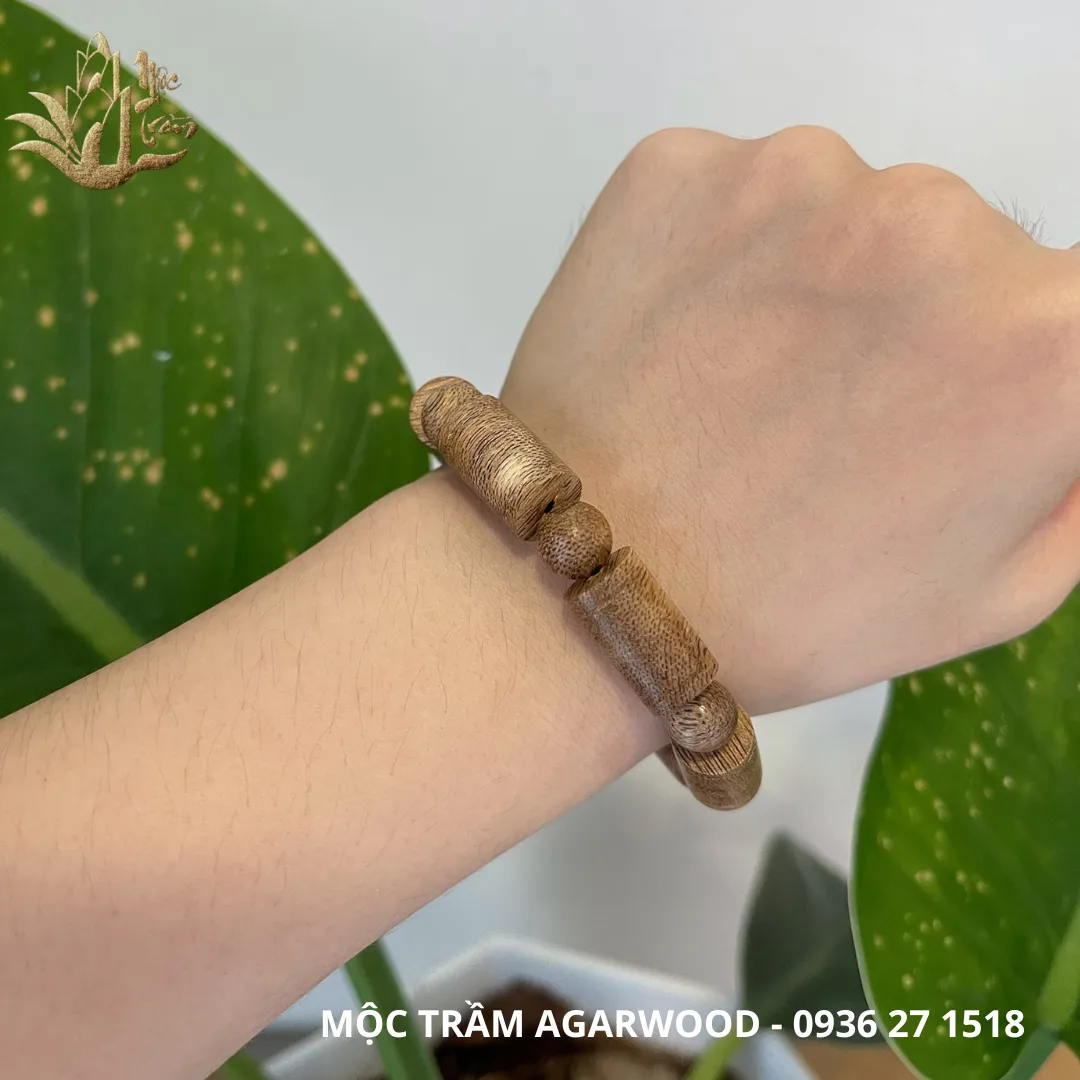 Natural Vietnamese Agarwood Bracelet – Kien Toc Oud 10mm Beads with Bamboo Accent